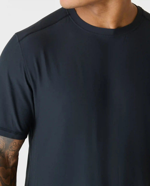Aire Tee Black